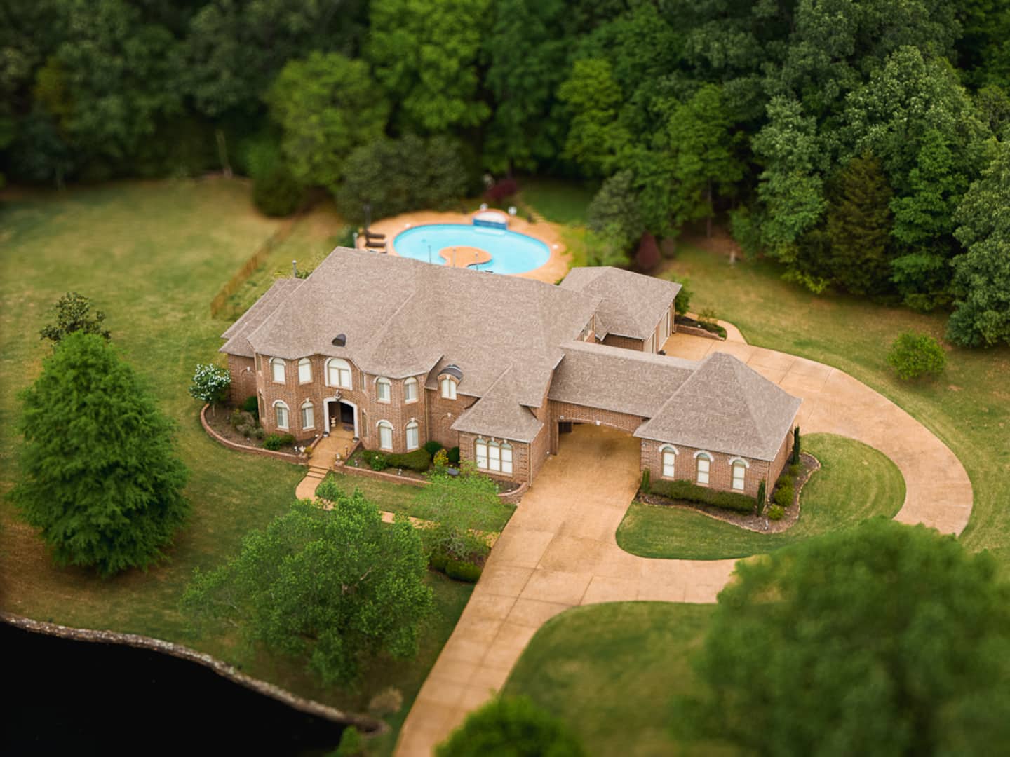 Pool and grounds at The Memphian Manor estate in Eads, Tennessee