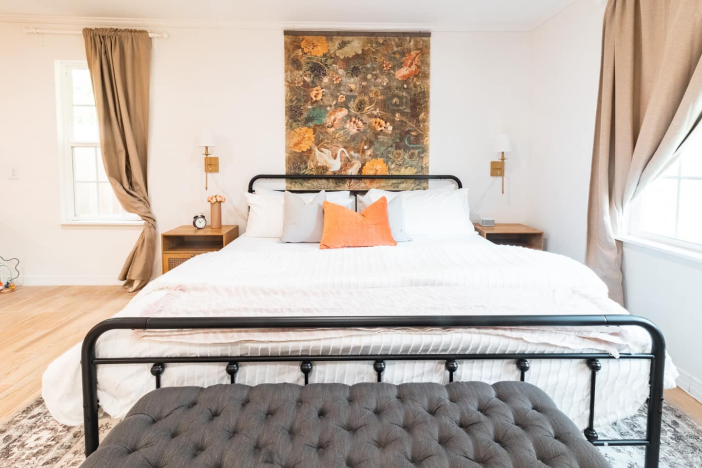 King bedroom inside the Serene Cove Studio in Memphis, Tennessee